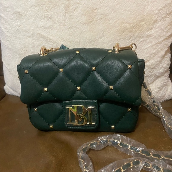 Badgley Mischka Green Quilted Crossbody Bag - Picture 2 of 10